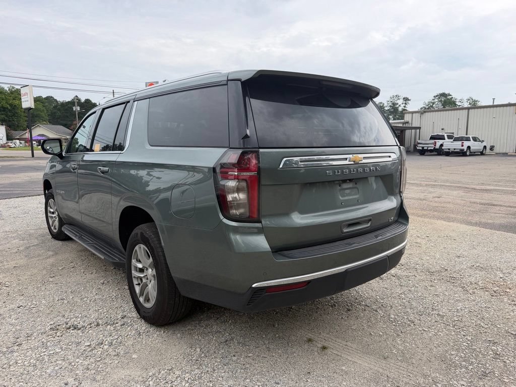 Used 2024 Chevrolet Suburban LT AWD/4WD image 4