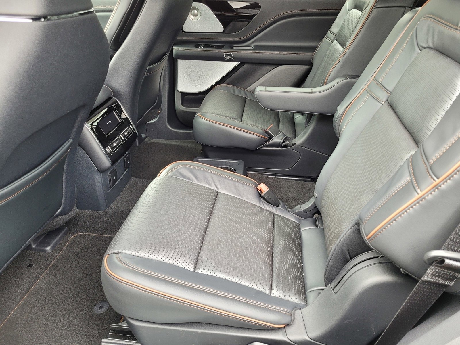 New 2025 Lincoln Aviator Black Label image 7
