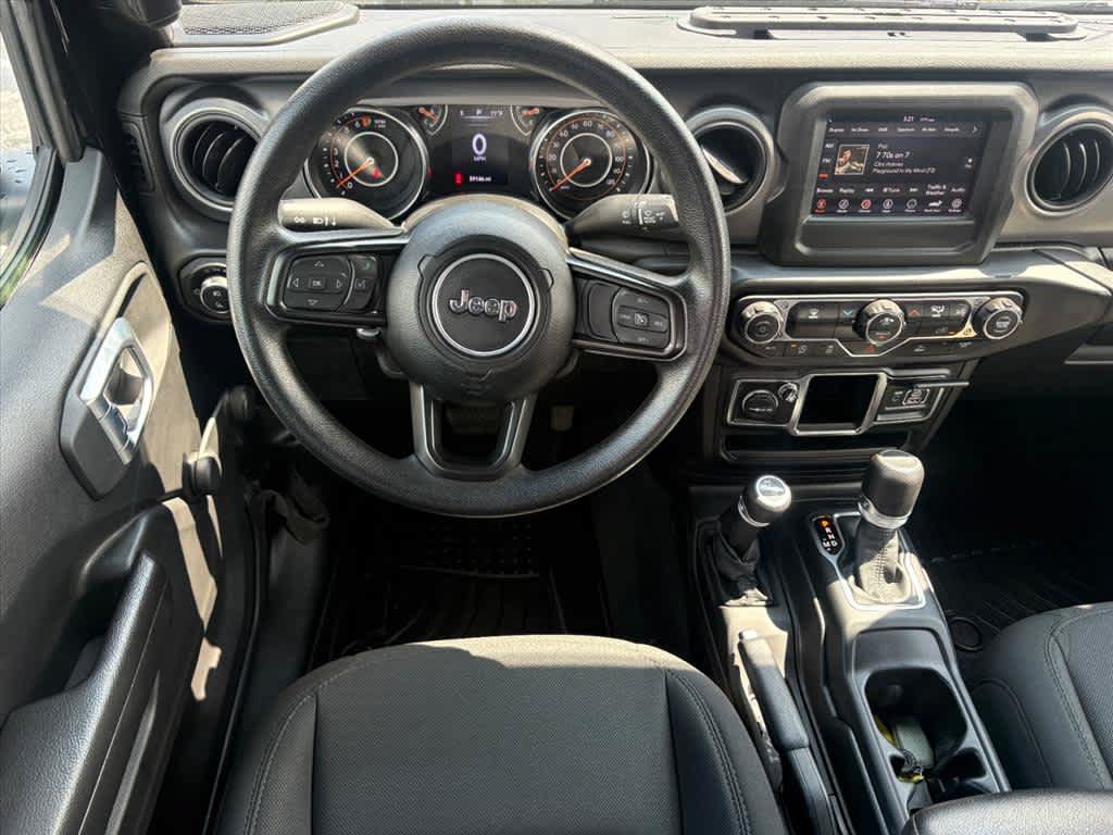 Used 2022 Jeep Gladiator Sport AWD/4WD image 4