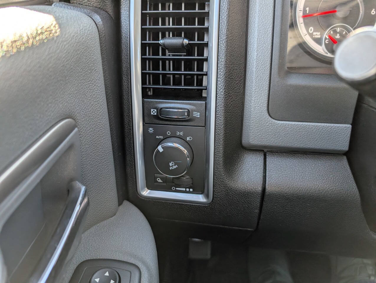 Used 2014 RAM 2500 Big Horn AWD/4WD image 19