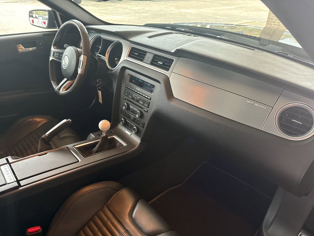 Used 2012 Ford Mustang Shelby GT500 w/ SVT Performance Pkg image 15