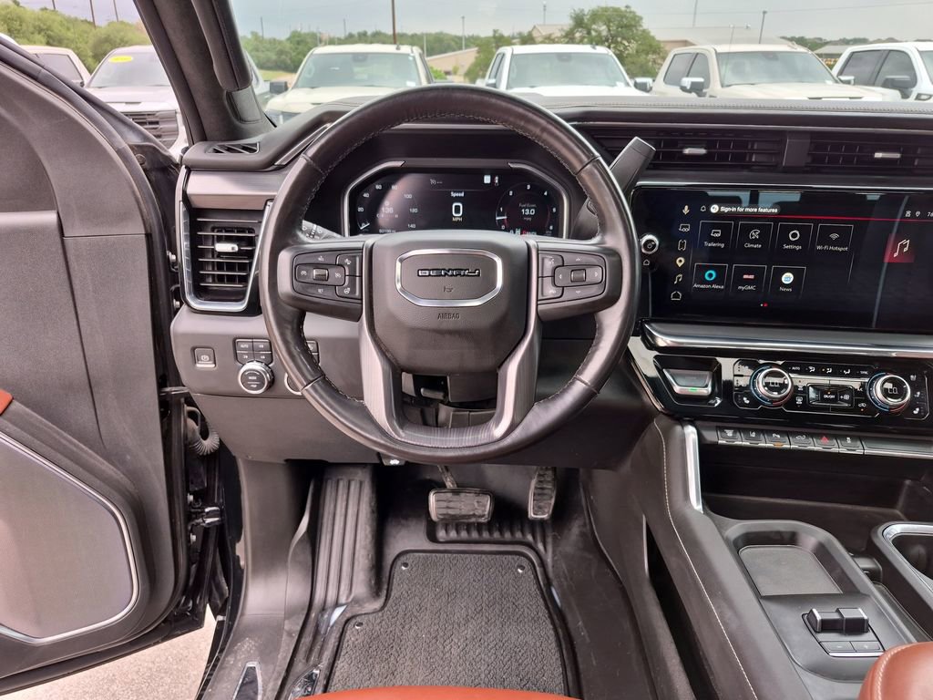 Used 2024 GMC Sierra 3500 Denali Ultimate AWD/4WD image 32