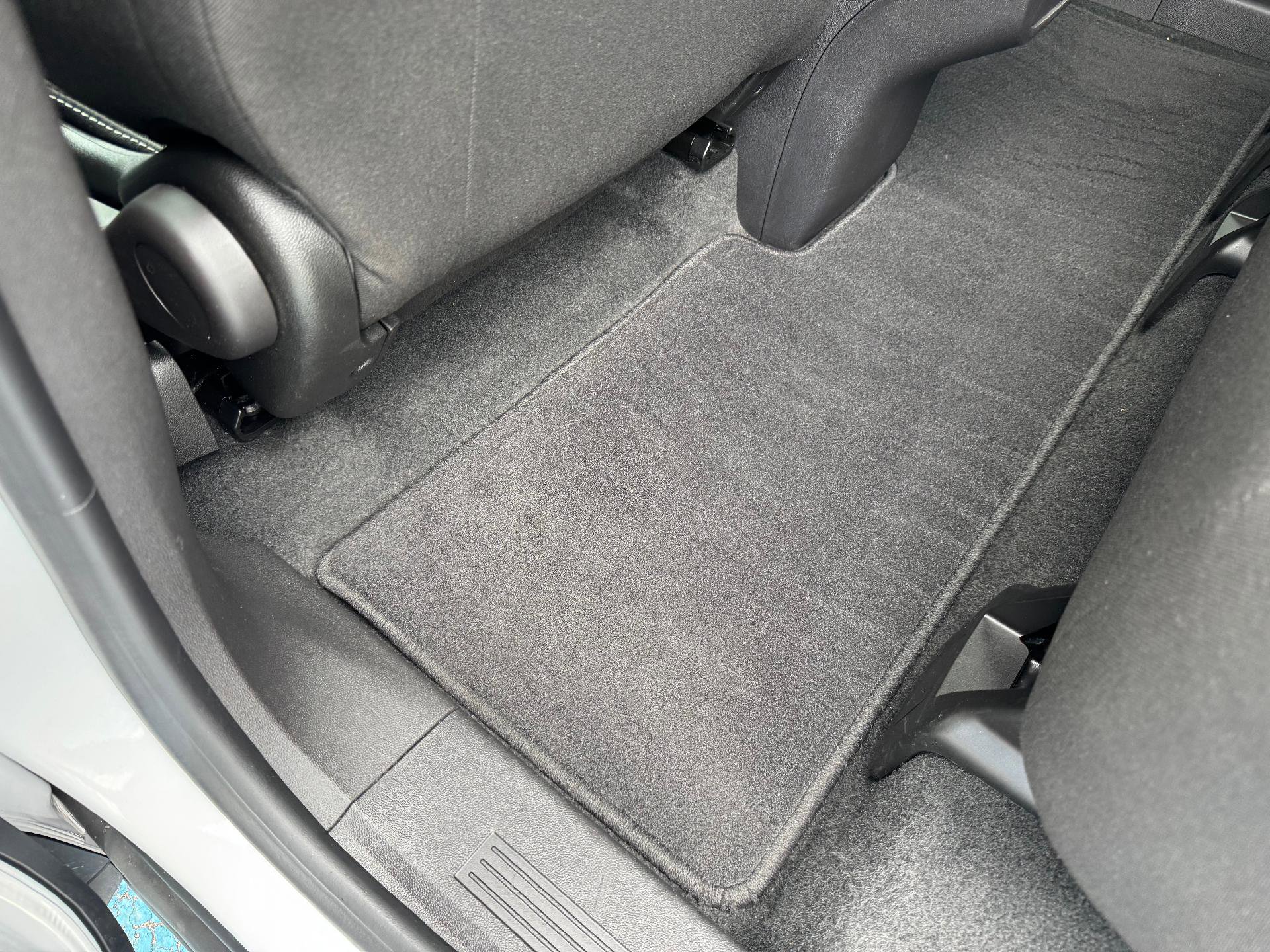 Used 2024 GMC Terrain SLE image 14