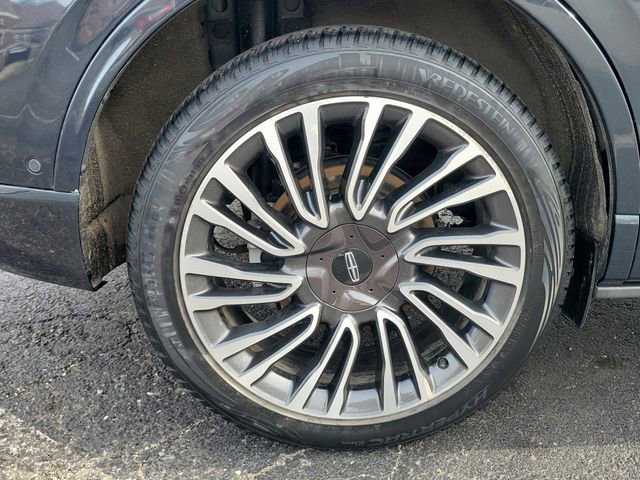 Used 2021 Lincoln Corsair Reserve w/ Equipment Group 201A image 7