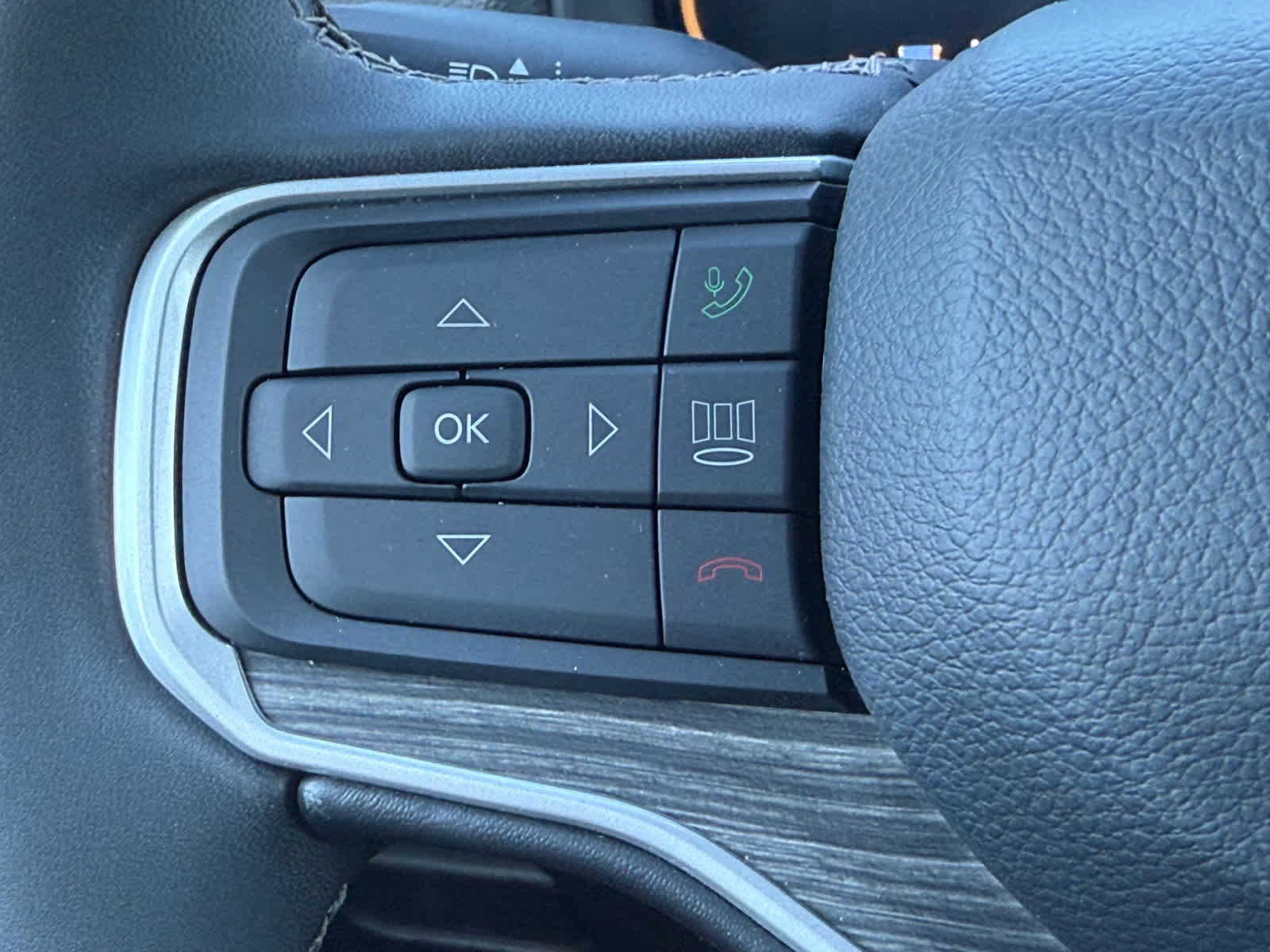 Used 2023 Jeep Wagoneer L Series II image 23