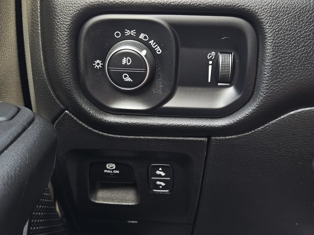 Used 2025 RAM 1500 Big Horn AWD/4WD image 21