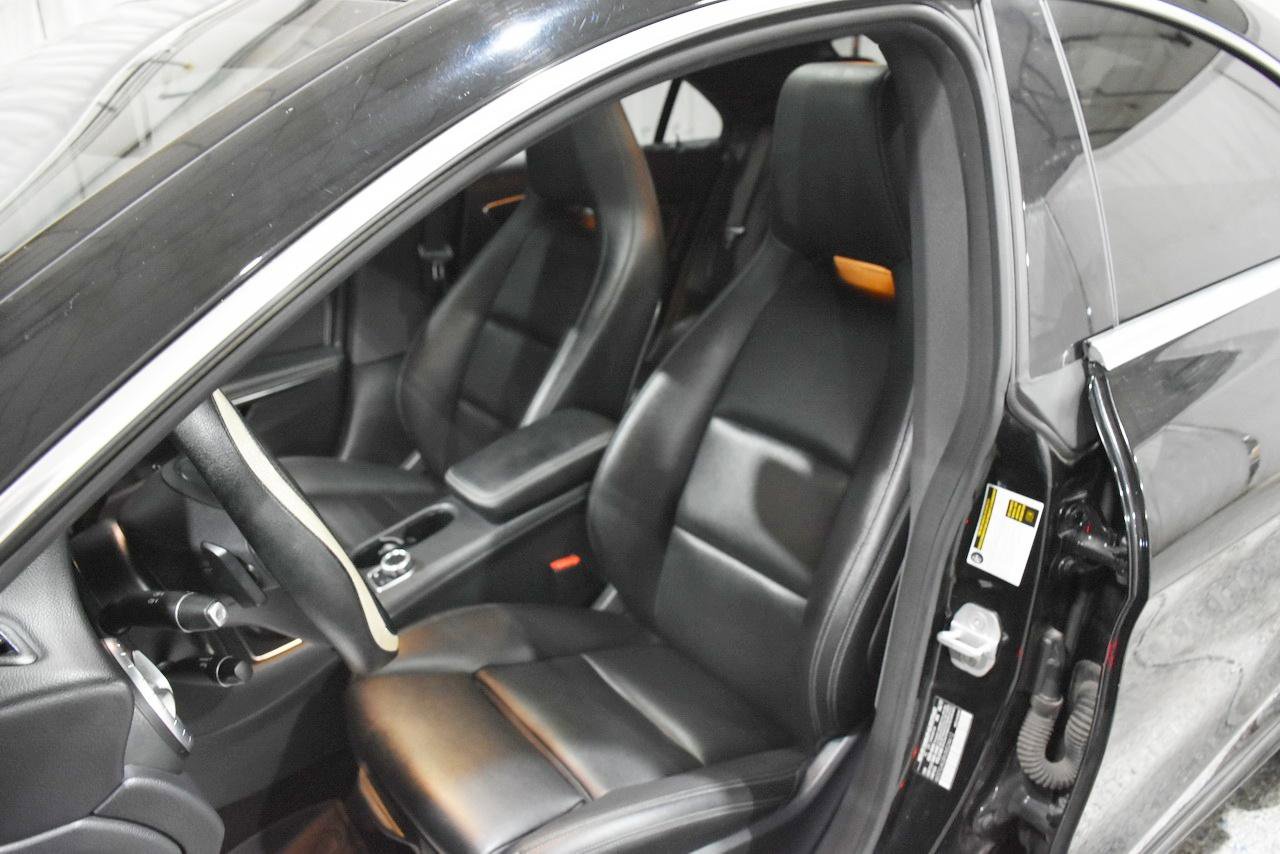 Used 2018 Mercedes-Benz CLA 250 4MATIC image 11