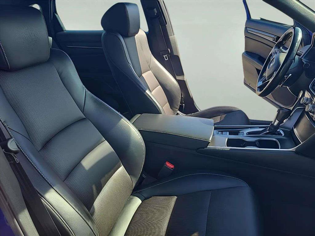 Used 2018 Honda Accord Sport image 24