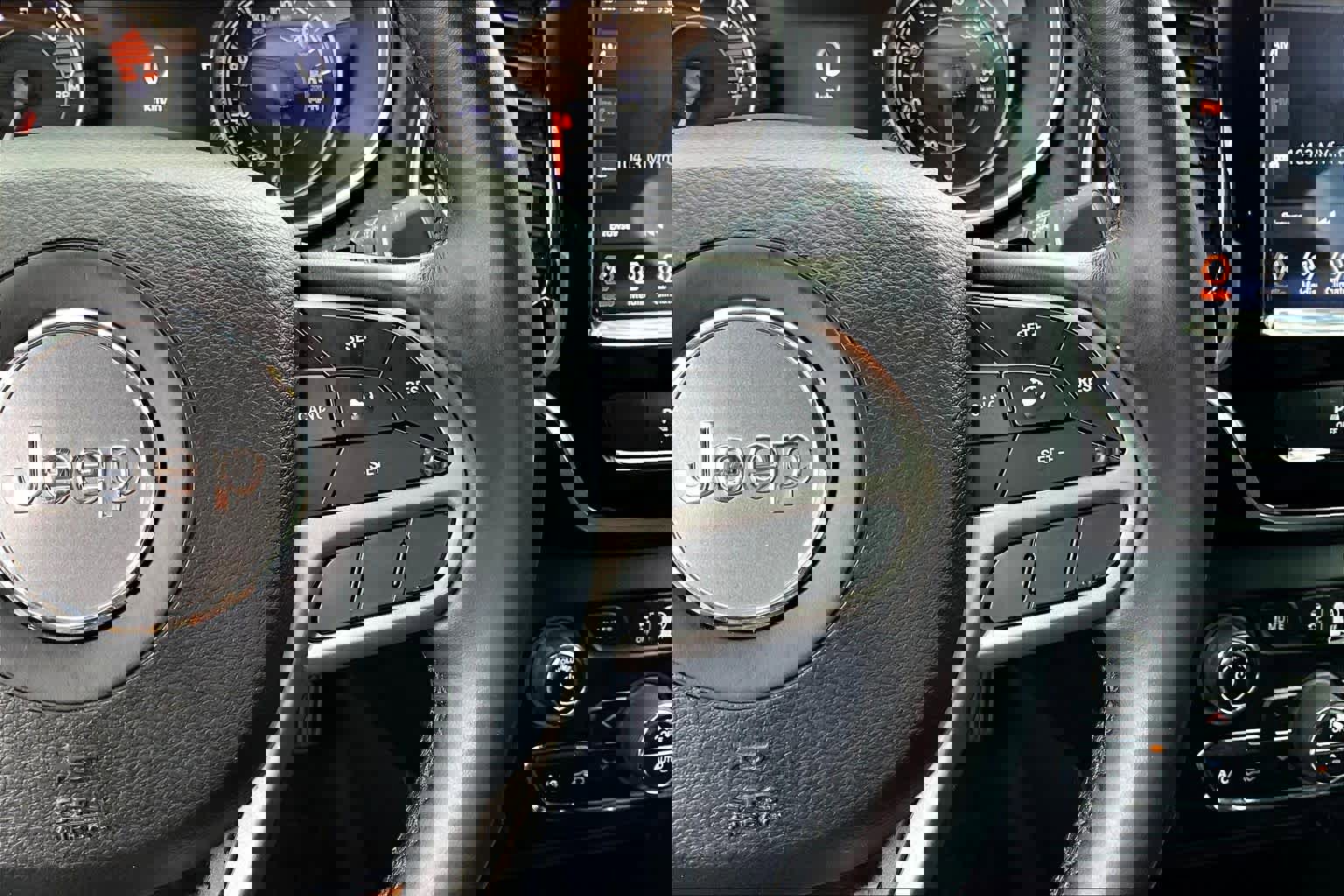 Used 2019 Jeep Cherokee Limited image 23