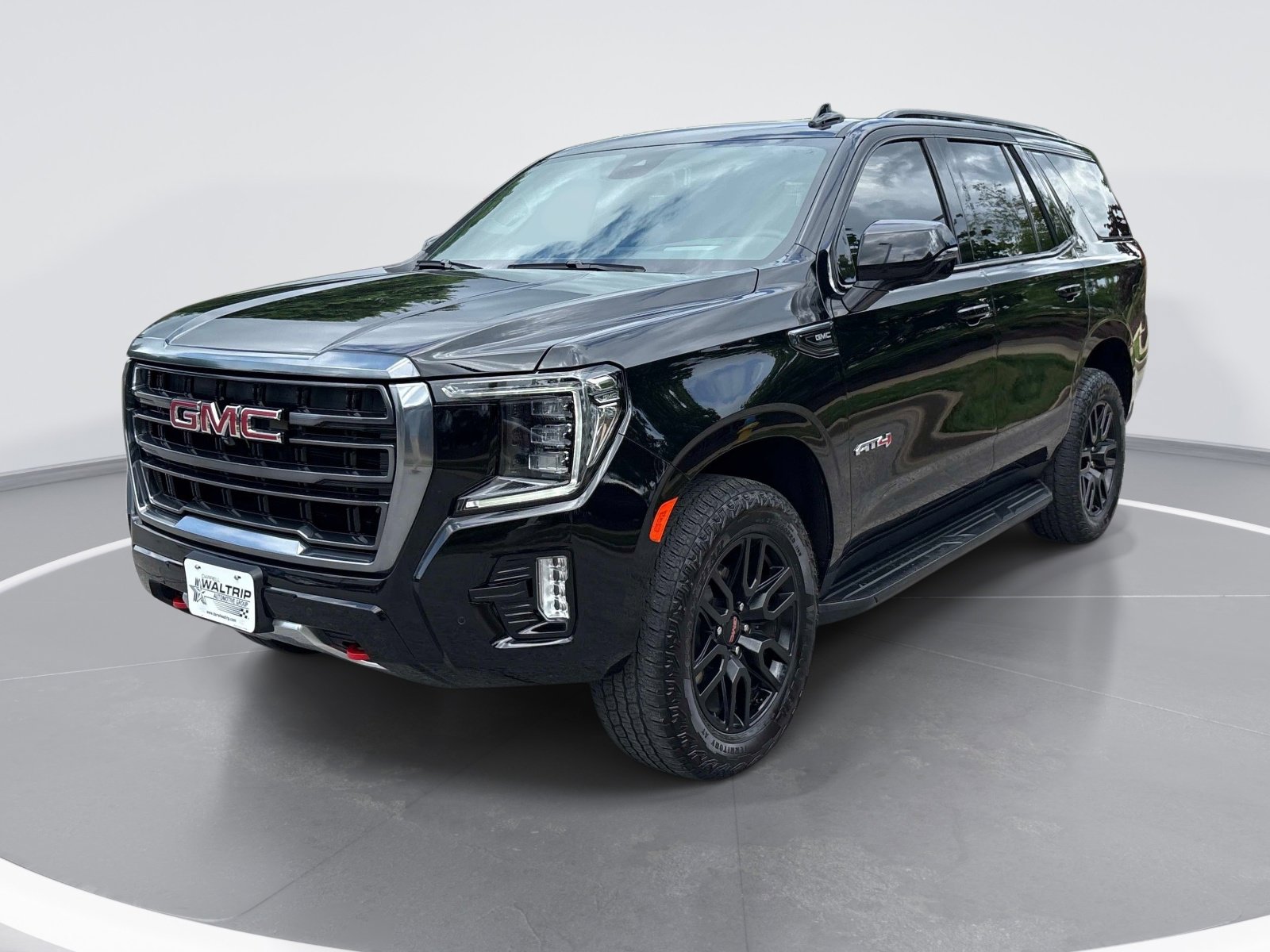 Certified 2024 GMC Yukon AT4 w/ Technology Package AWD/4WD image 3