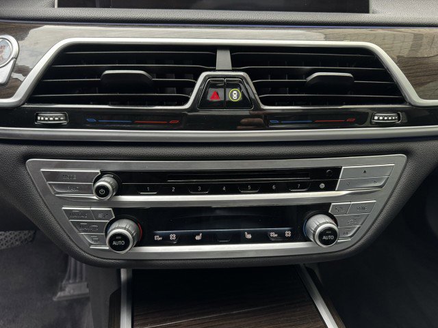 Used 2019 BMW 740i w/ Cold Weather Package RWD image 26