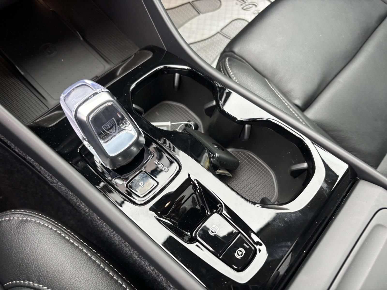 New 2026 Volvo XC40 B5 Plus w/ Protection Package Premier AWD/4WD image 23