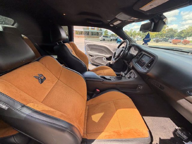 Used 2022 Dodge Challenger R/T Scat Pack RWD image 12