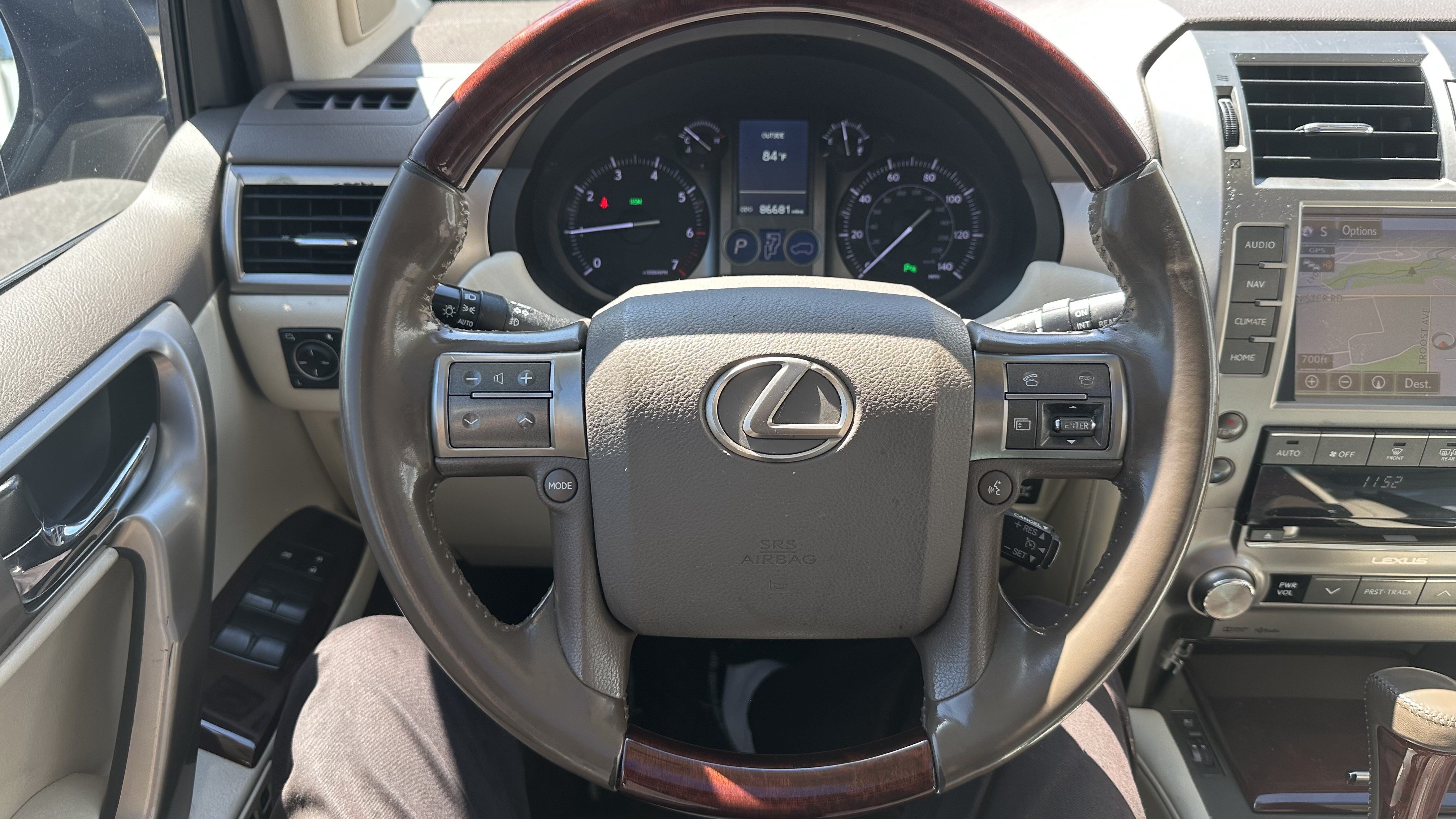 Used 2017 Lexus GX 460 Premium w/ Premium Package AWD/4WD image 19