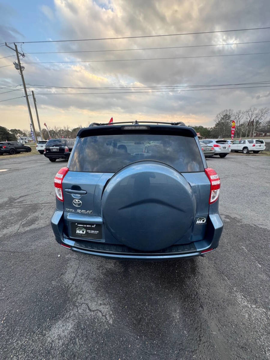 Used 2010 Toyota RAV4 Base 4dr SUV image 9