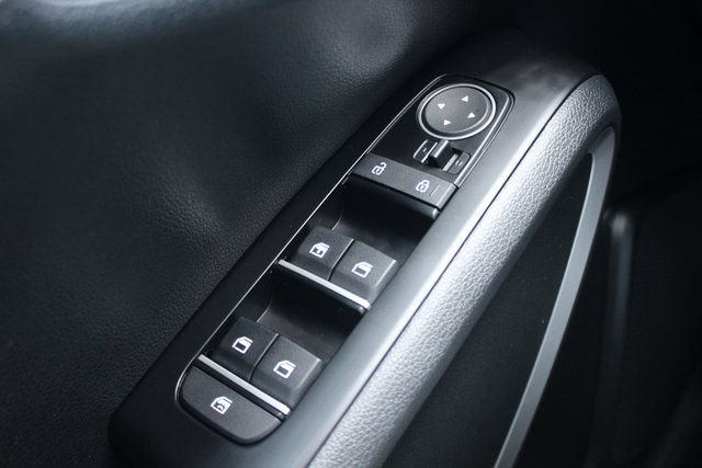 Used 2023 Kia Soul LX w/ LX Technology Package image 17