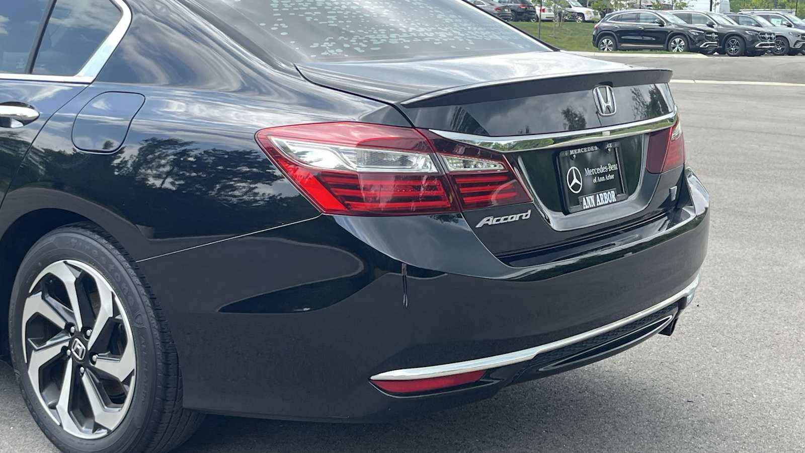 Used 2017 Honda Accord EX-L image 50