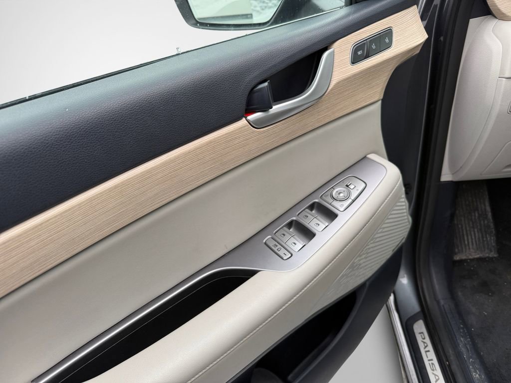 Used 2024 Hyundai Palisade Limited image 12