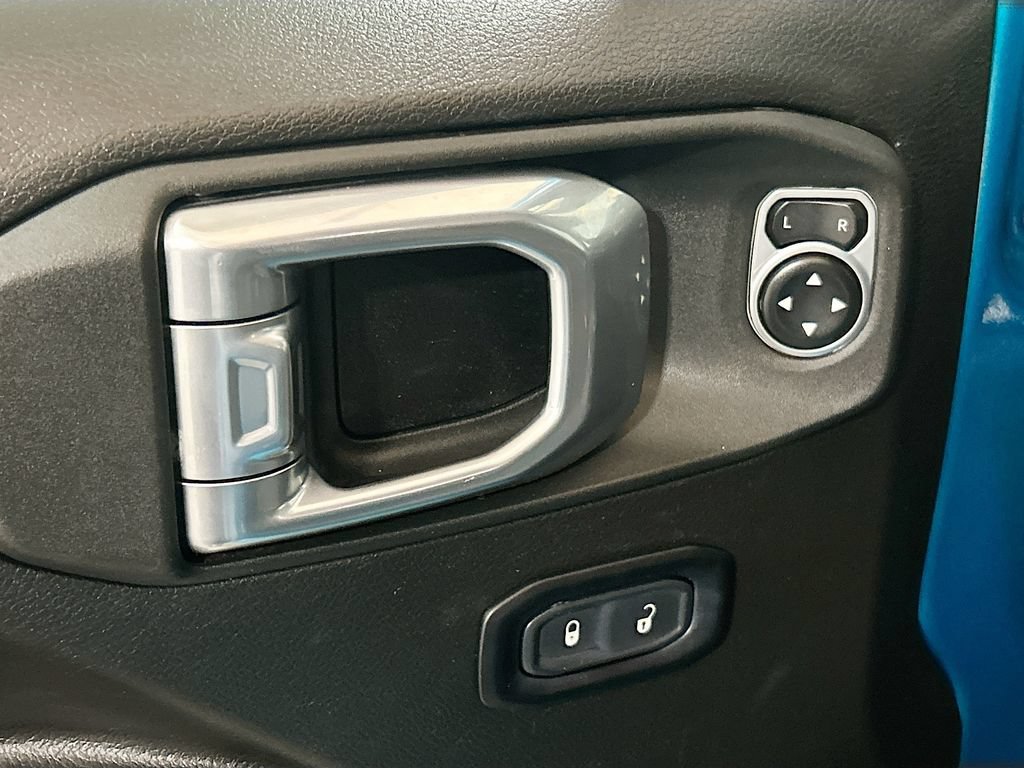 Used 2024 Jeep Wrangler Unlimited AWD/4WD image 15