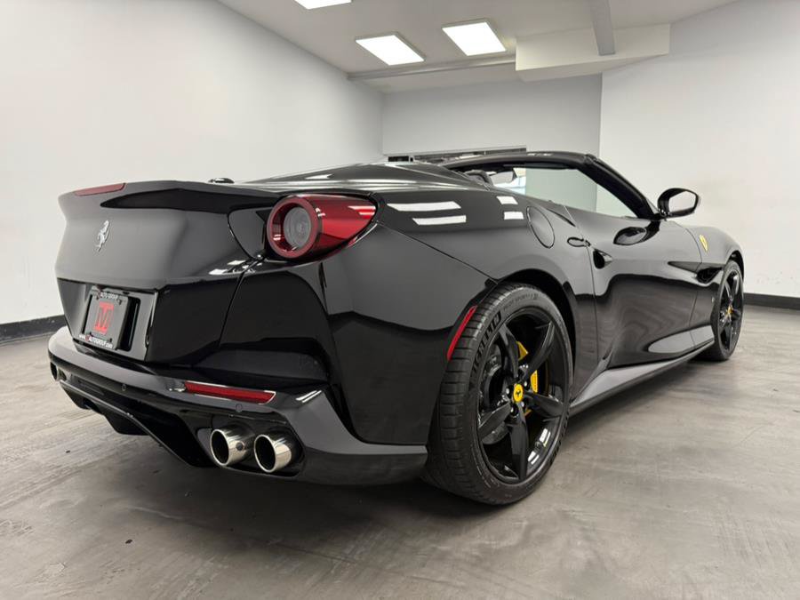 Used 2019 Ferrari Portofino RWD image 16