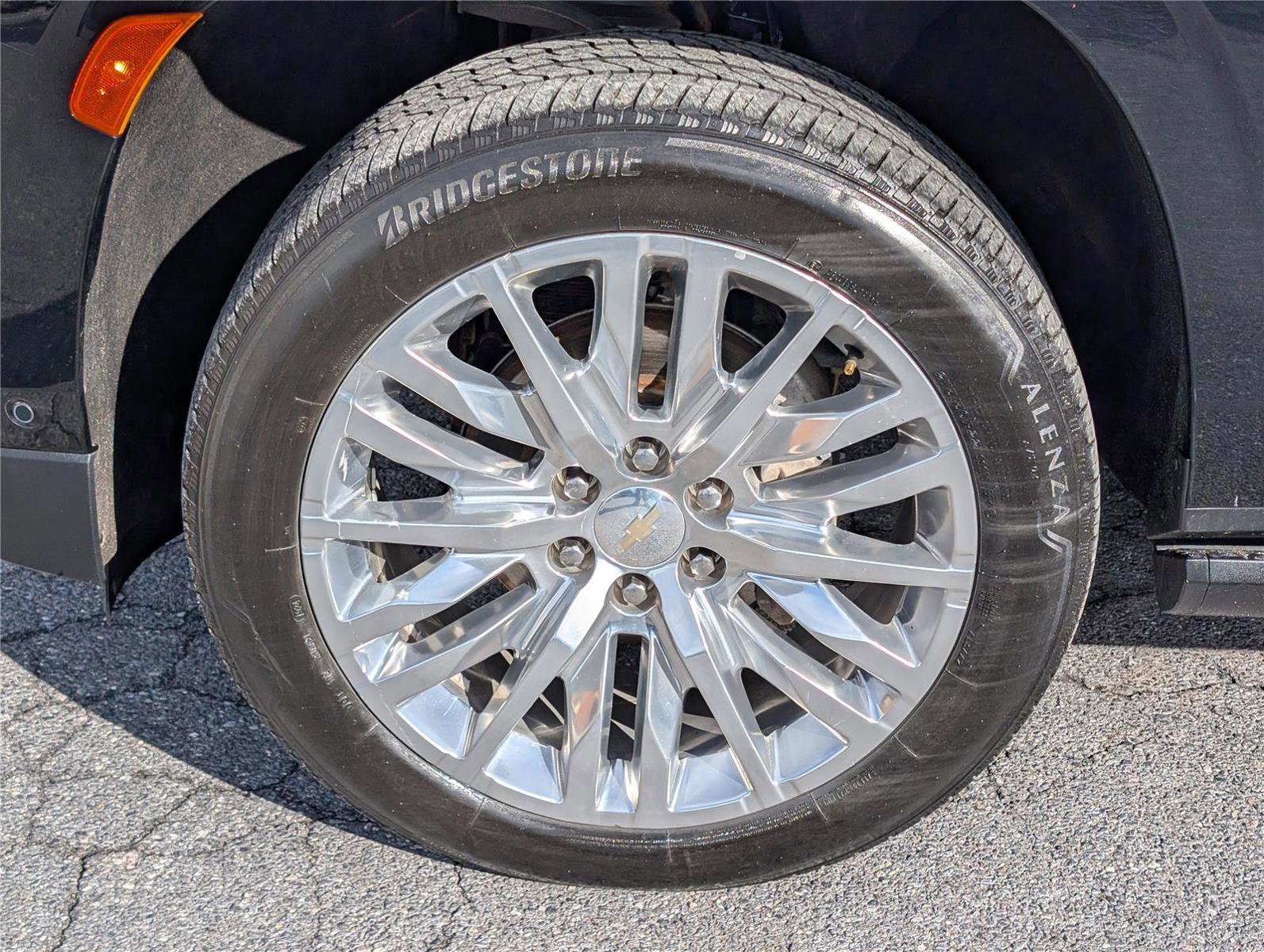 Used 2023 Chevrolet Suburban High Country w/ Advanced Technology Package image 11