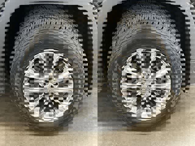 Used 2020 Jeep Cherokee Latitude Plus w/ Comfort/Convenience Group image 5