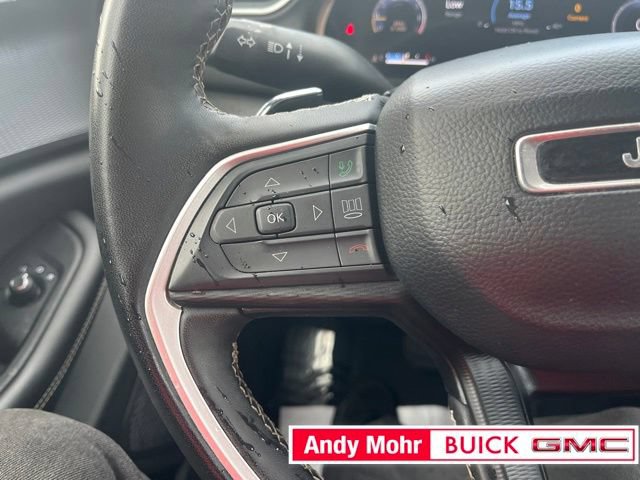Used 2023 Jeep Grand Cherokee L Laredo AWD/4WD image 23