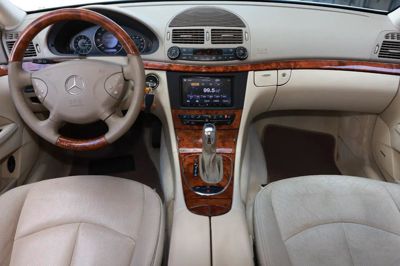 Used 2004 Mercedes-Benz E 500 4MATIC Wagon image 2