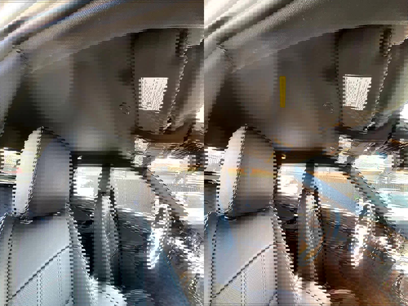 Used 2023 Land Rover Range Rover Evoque R-Dynamic SE image 24