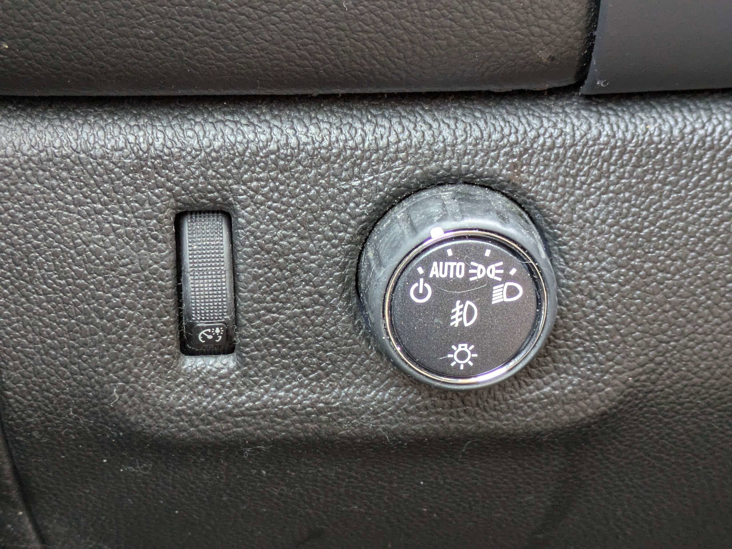 Used 2019 GMC Canyon SLE image 26