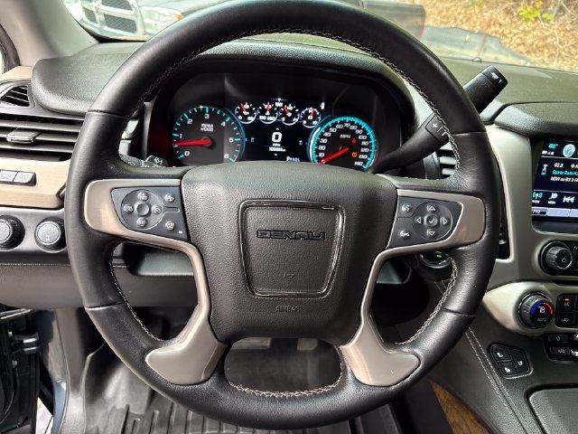 Used 2019 GMC Yukon Denali w/ Denali Ultimate Package AWD/4WD image 19