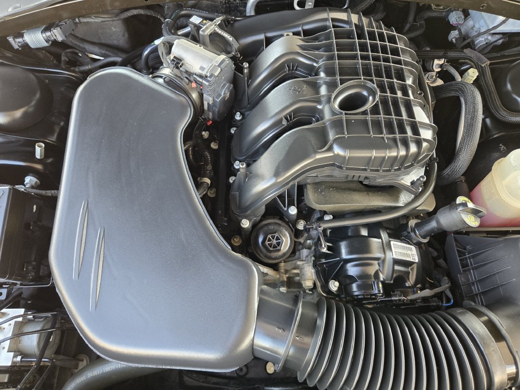 Used 2023 Chrysler 300 Touring L RWD image 34