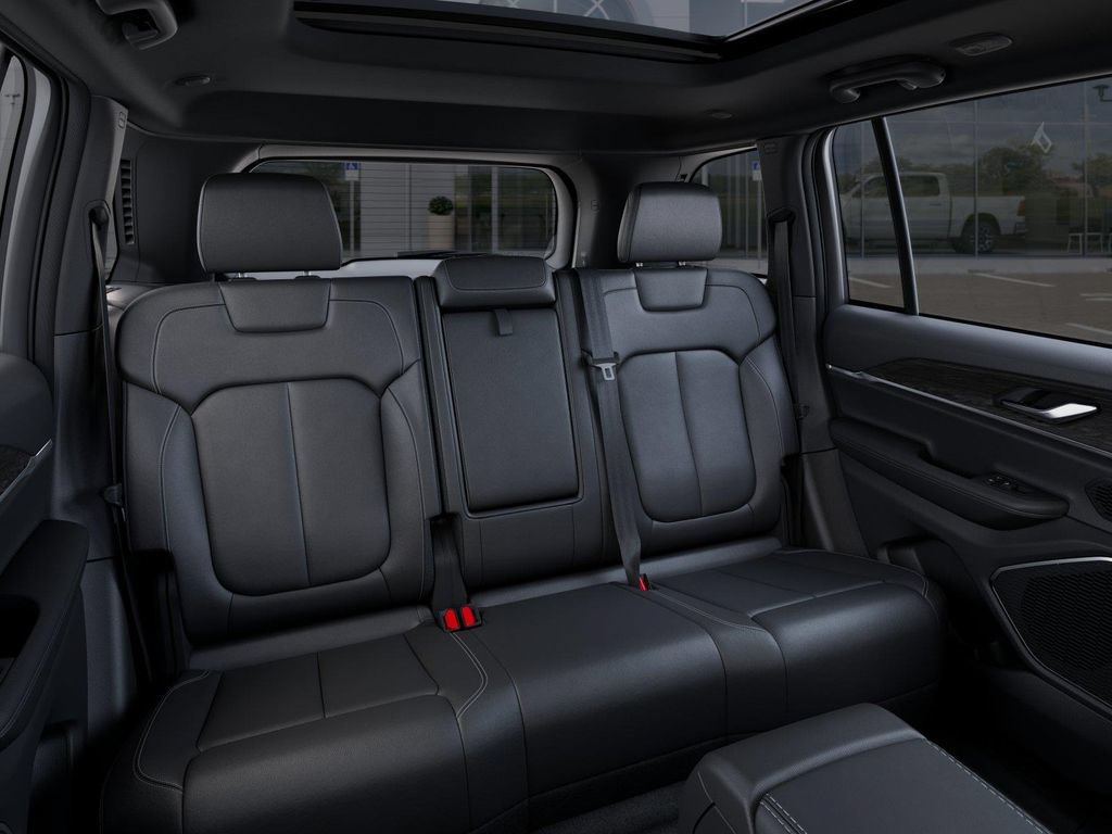 New 2026 Jeep Grand Cherokee Limited w/ Limited Altitude Package RWD image 15