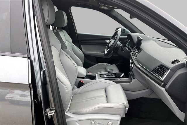 Used 2023 Audi Q5 2.0T Premium Plus w/ Premium Plus Package AWD/4WD image 7