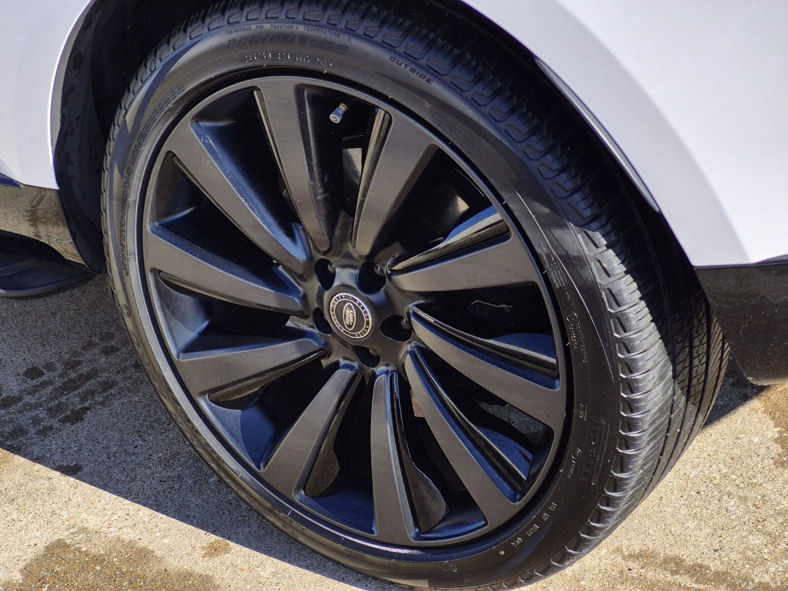 Used 2023 Land Rover Range Rover SV image 7