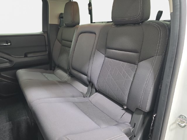 Used 2025 Nissan Frontier SV w/ SV Convenience Package AWD/4WD image 13