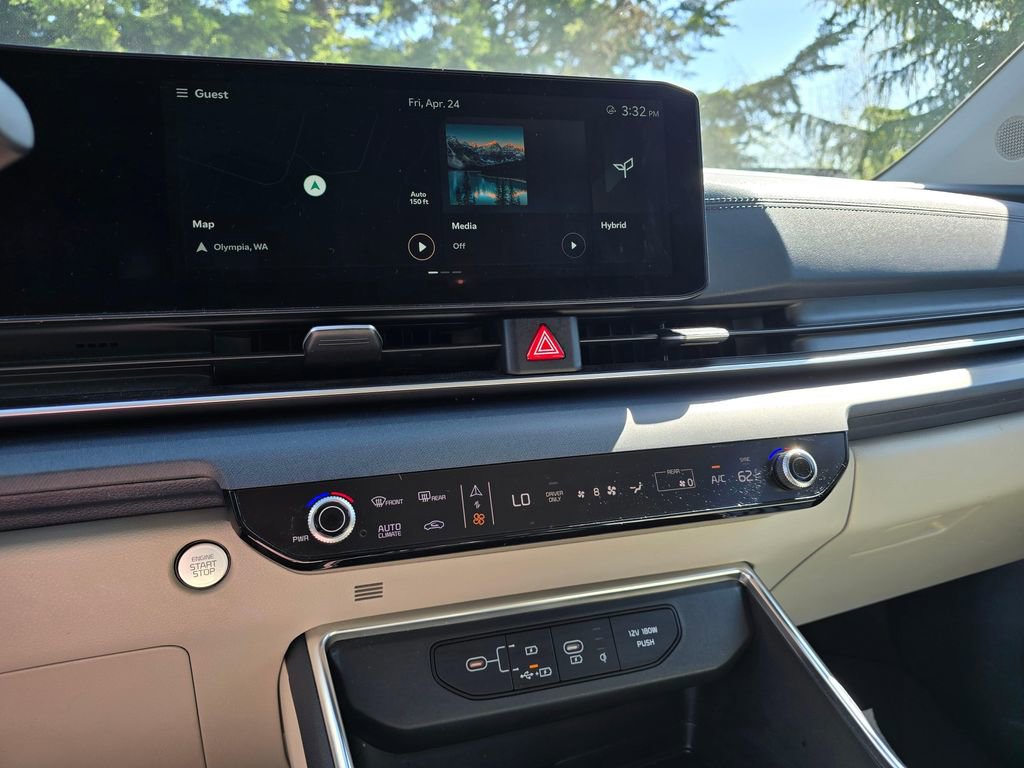 Certified 2025 Kia Carnival EX FWD image 19