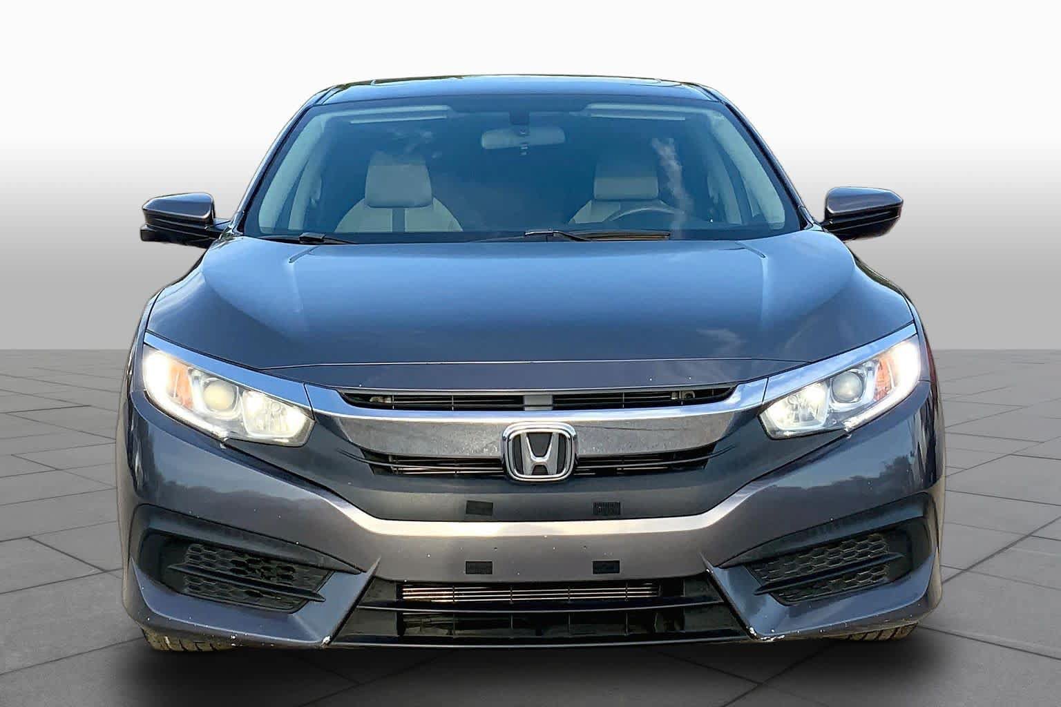 Used 2017 Honda Civic EX image 4
