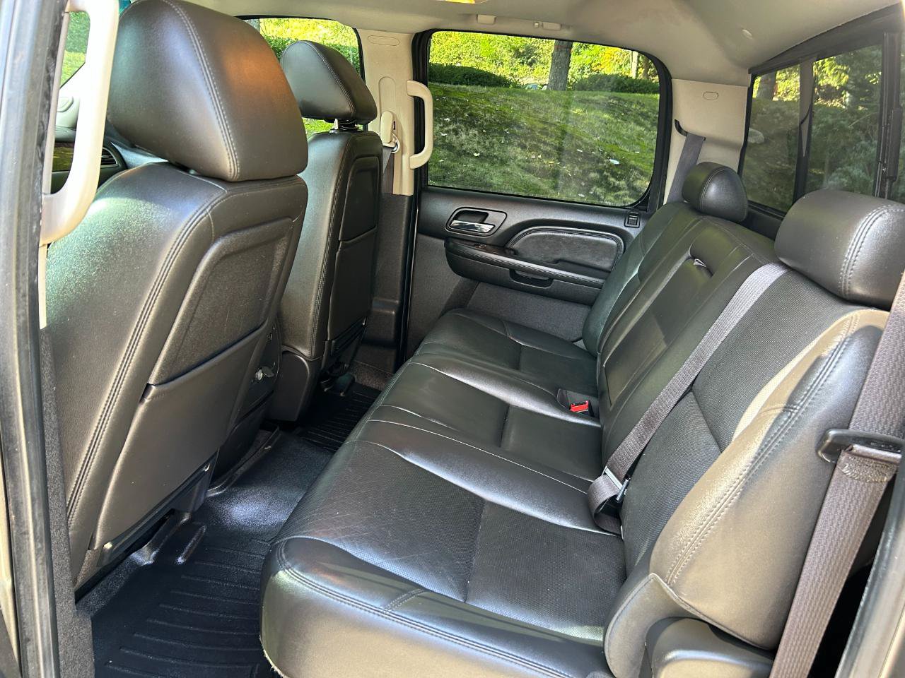 Used 2013 GMC Sierra 2500 Denali w/ Suspension Package, Off-Road AWD/4WD image 13