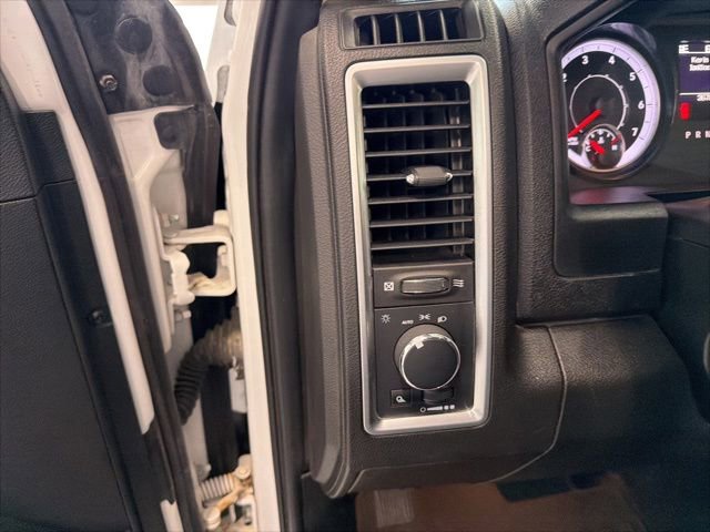 Used 2022 RAM 1500 Classic SLT w/ Protection Group AWD/4WD image 11