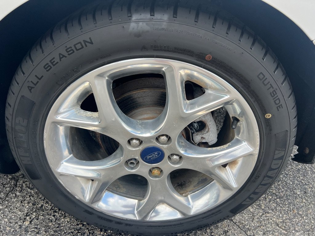 Used 2014 Ford Focus Titanium FWD image 37