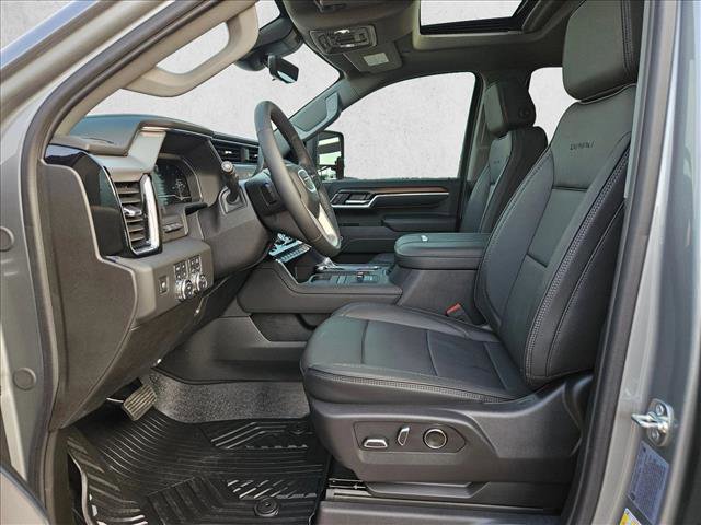 Used 2025 GMC Sierra 3500 Denali w/ Denali Reserve Package image 16