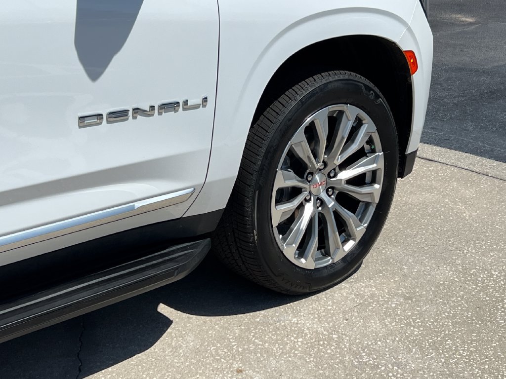 Used 2024 GMC Yukon Denali AWD/4WD image 28