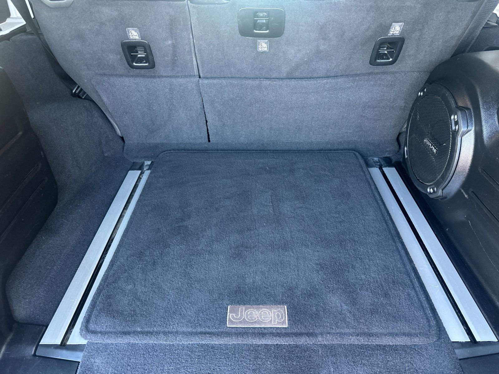 Used 2019 Jeep Wrangler Unlimited Rubicon w/ Dual Top Group image 16