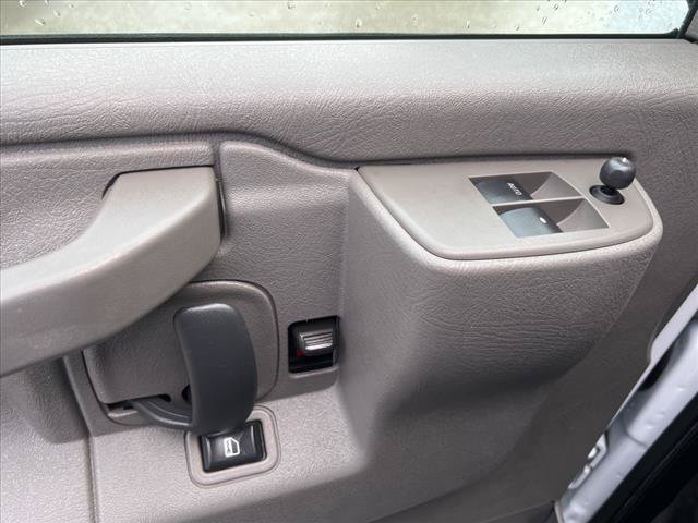 Used 2021 GMC Savana 2500 w/ Driver Convenience Package RWD image 8