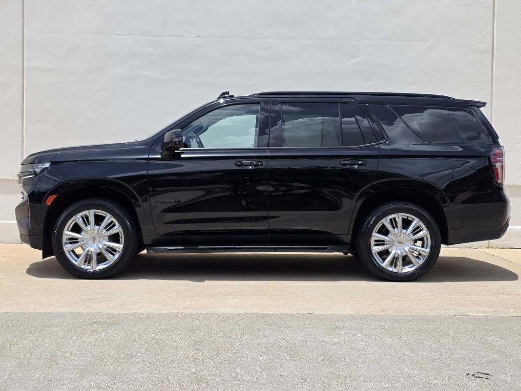 Used 2021 Chevrolet Tahoe RST w/ Luxury Package AWD/4WD image 2