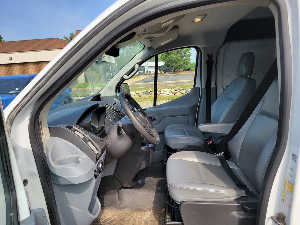 Used 2019 Ford Transit 150 130 Low Roof RWD image 2