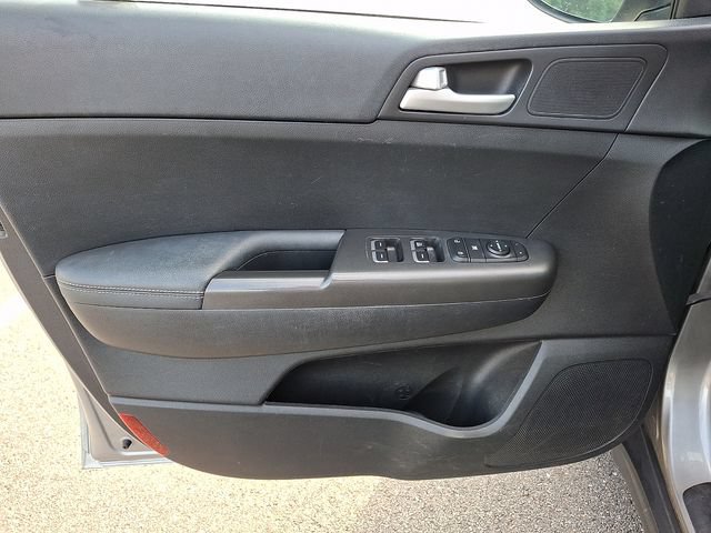 Used 2019 Kia Sportage LX FWD image 8