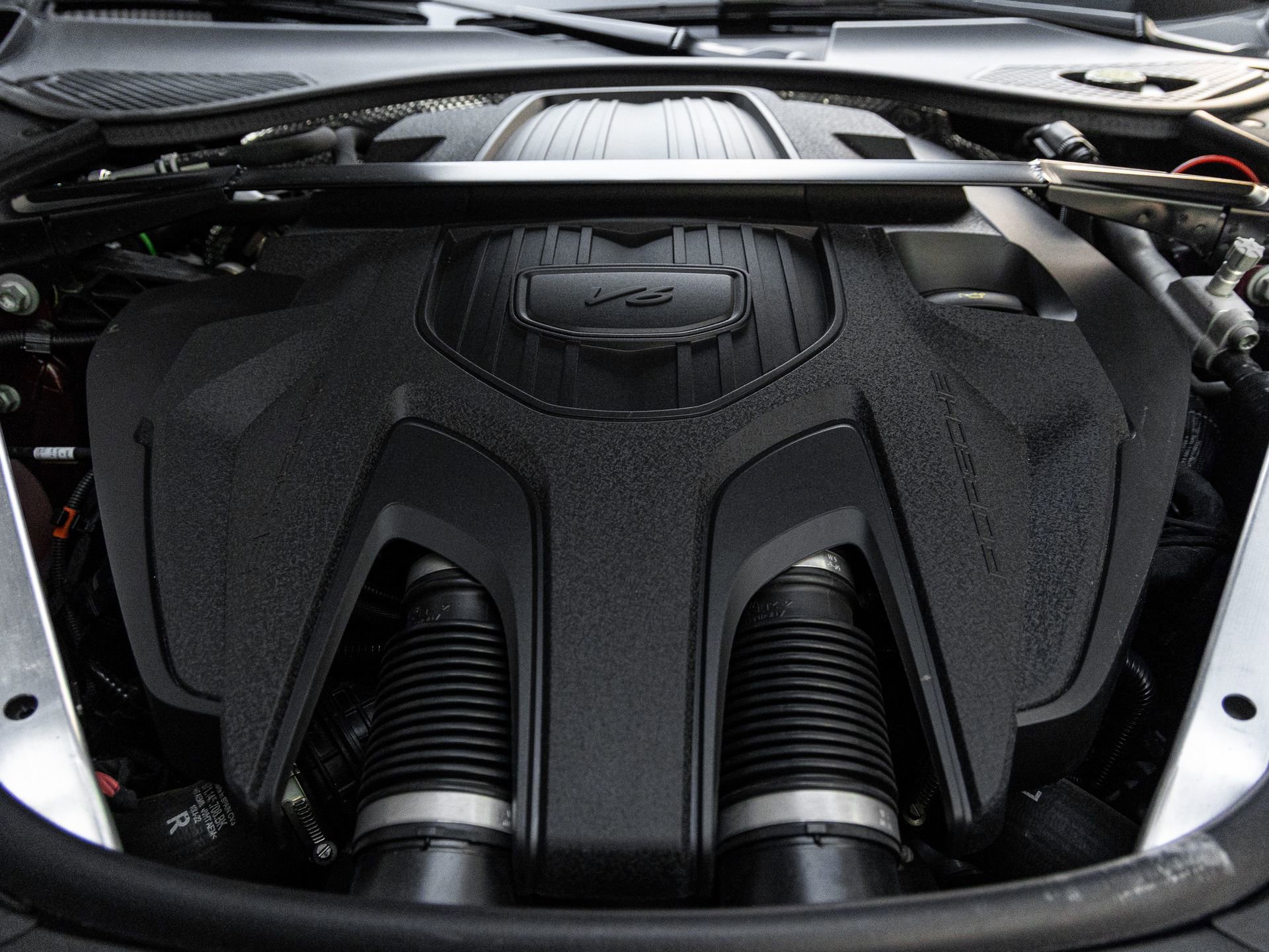 Certified 2023 Porsche Panamera Platinum Edition image 40