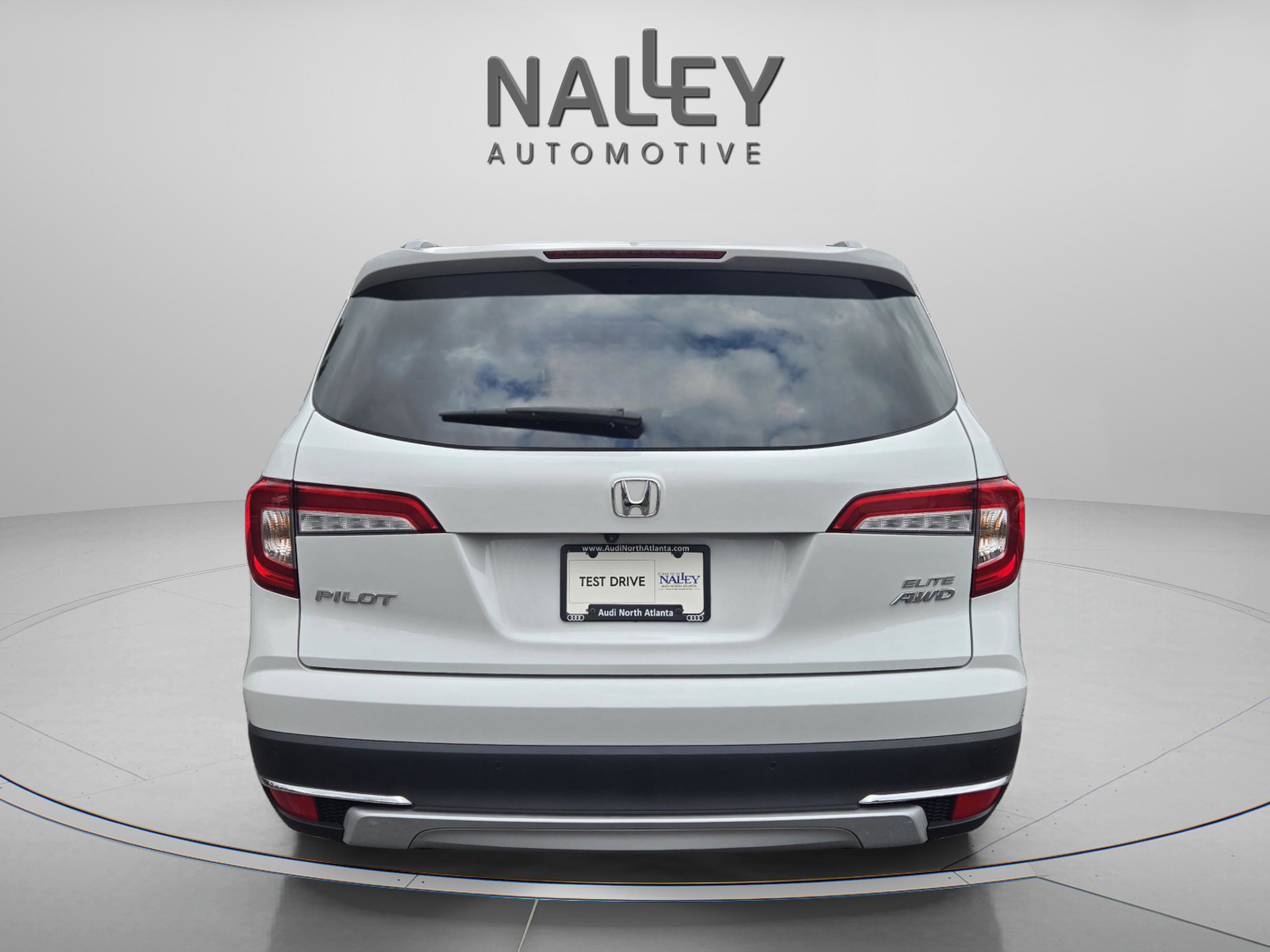 Used 2020 Honda Pilot Elite image 4